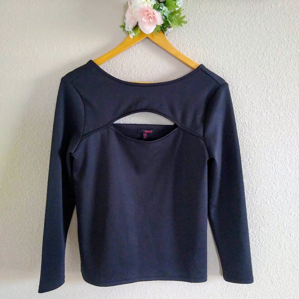 BONGO Front Cutout and Peek A Boo Back Top - NWOT